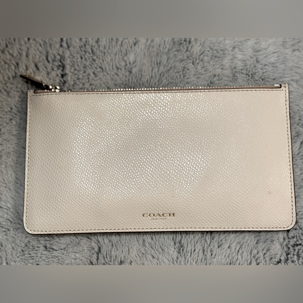 Coach NWOT leather slim zipper envelope clutch bag